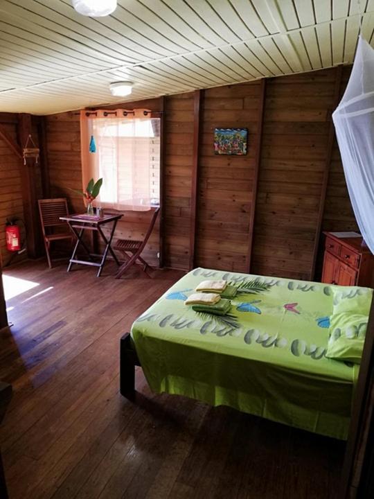 Gites Les Lodges Des Hauts De Deshaies Kültér fotó